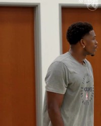 欧冠赔率-标志性中投信手拈来！森林狼官博晒爱德华兹休赛期最新动态