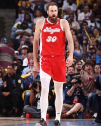 滚球投注-步行者队记：步行者将把开拓者29年次轮签＆31年次轮互换权送至灰熊