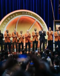 奈史密斯名人堂，安东尼能进三次