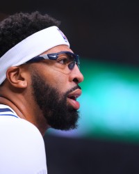 体育投注-独行侠官方：浓眉伤势无需手术 恢复时间预计六周左右