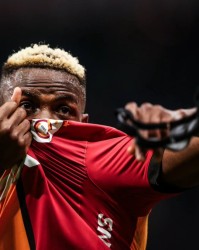 罗马诺：加拉塔萨雷与奥斯梅恩达成个人协议，将向那不勒斯再次报价